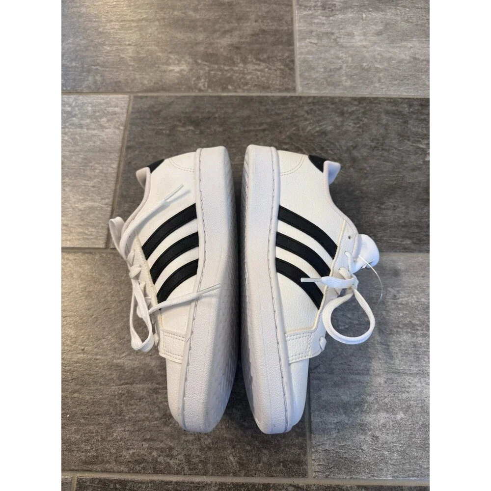 Adidas  Women’s Cloudform, Comfort Sneakers, Size 6, New Without Tags